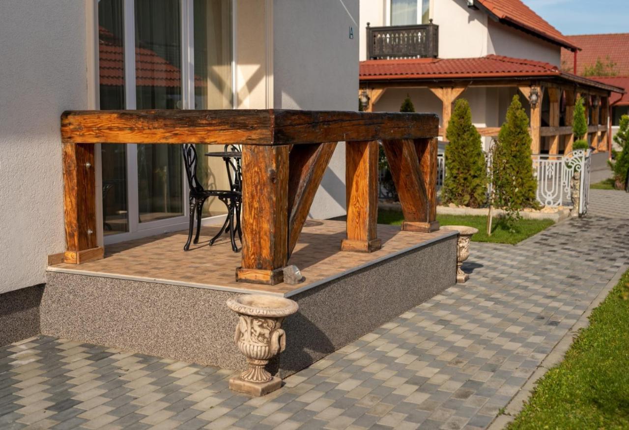 Boutique Vila Cristian  Exterior photo